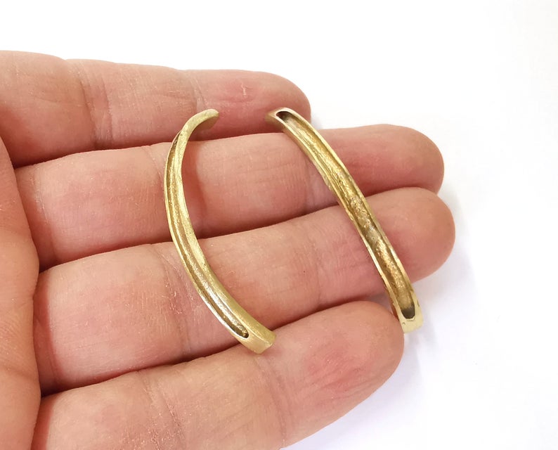2 Curved raw brass findings connector 50mm G24258