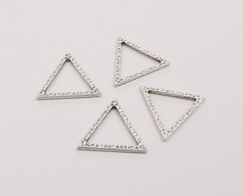 10 Triangle hammered charms Antique silver plated charms (21x18mm) G24332