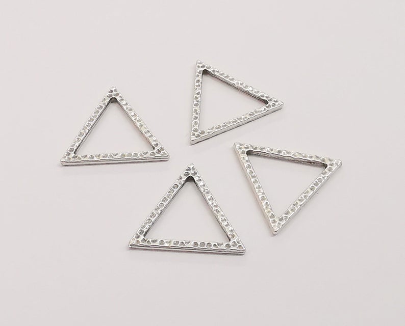 10 Triangle hammered charms Antique silver plated charms (21x18mm) G24332