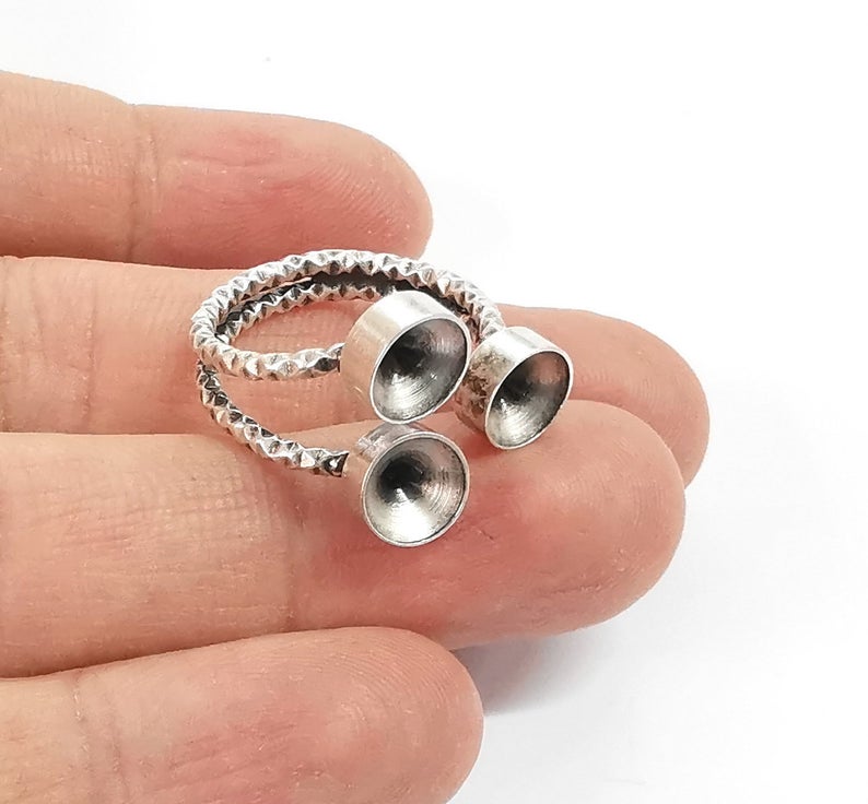 Hammered ring blank Ring setting Ring bezel base Cabochon mountings Adjustable (8mm cone blanks ) Antique Silver Plated Brass G24208