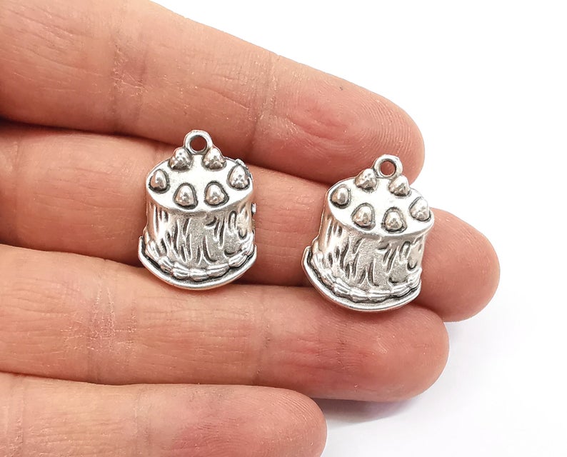 4 Cake charms Antique silver plated charms (24x18mm) G24336