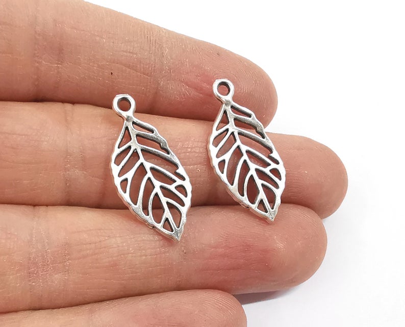 10 Leaf charms Antique silver plated charms (28x13mm) G24341