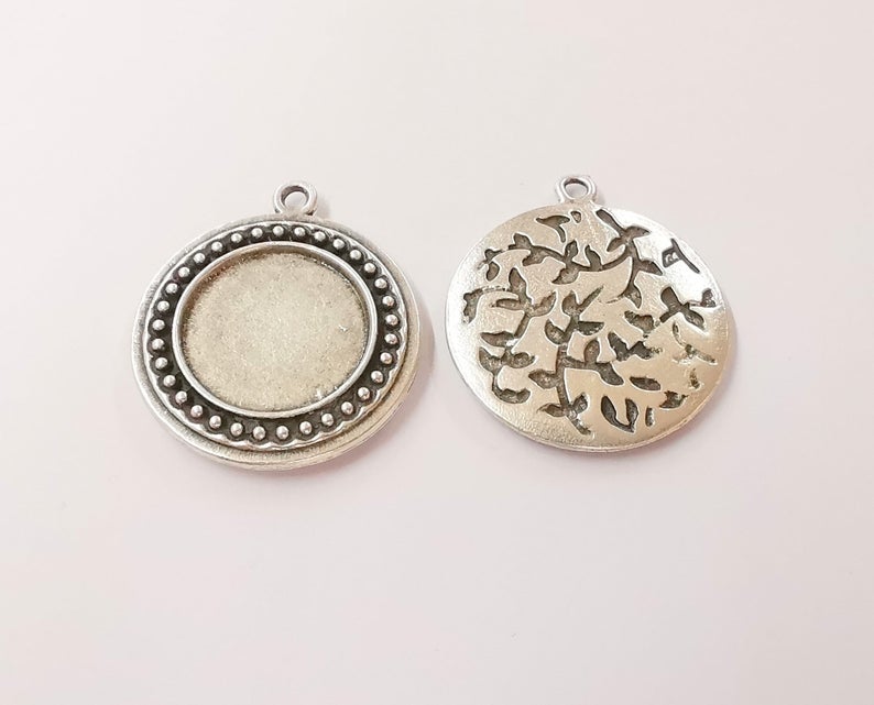 Branch frame pendant blank dished back Antique silver plated pendant (36x31mm) (20mm Blank Size) G24358