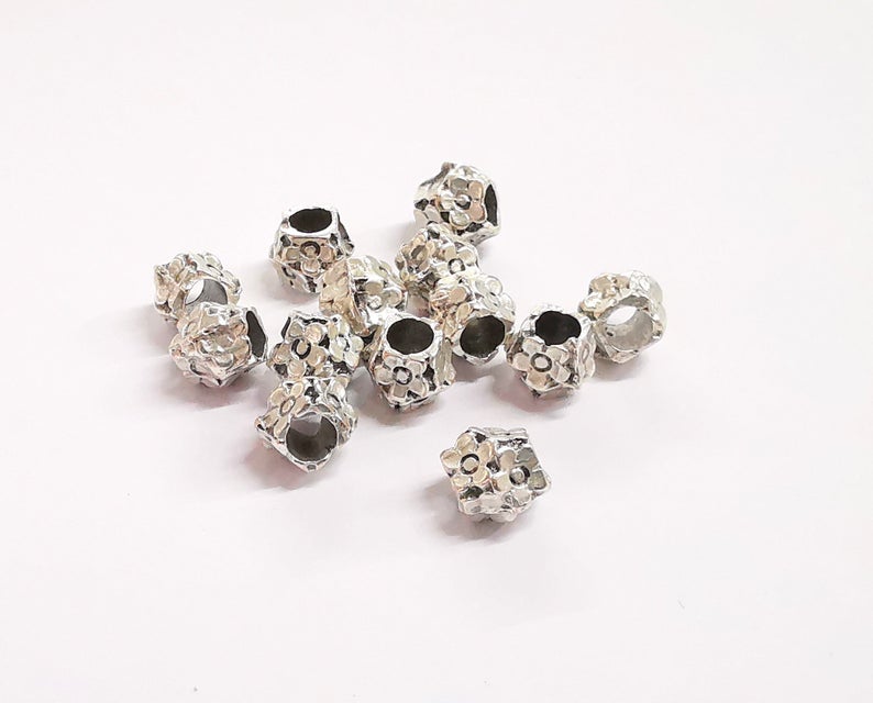 10 Flower beads Antique silver plated beads (9x9mm) G24234