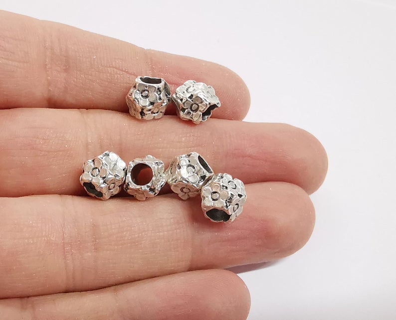 10 Flower beads Antique silver plated beads (9x9mm) G24234