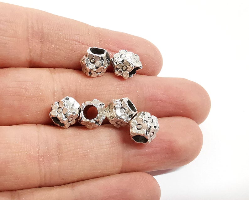 10 Flower beads Antique silver plated beads (9x9mm) G24234