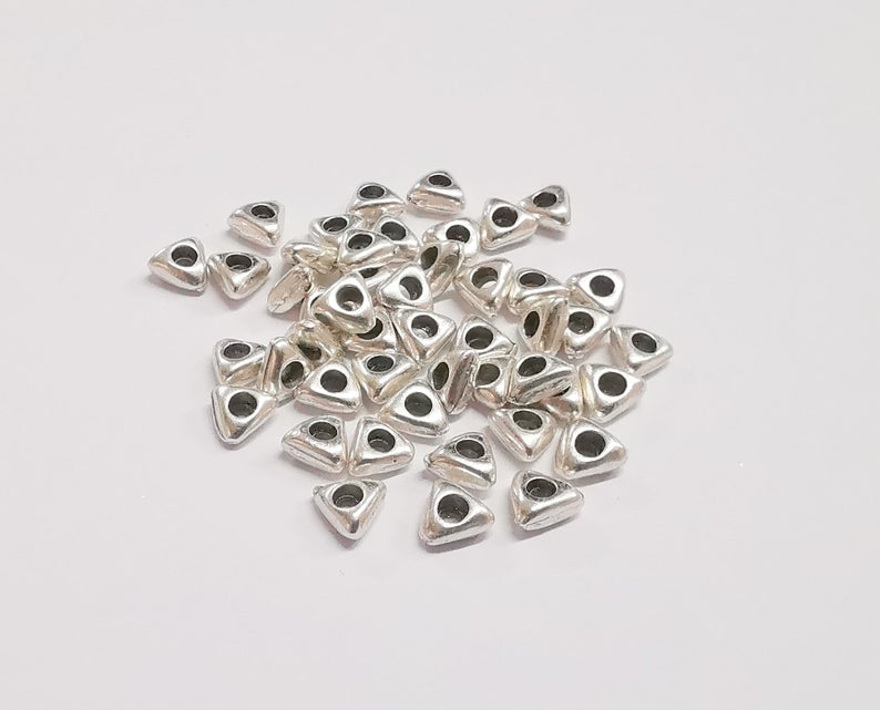 20 Triangle beads Antique silver plated beads (7x6mm) G24240