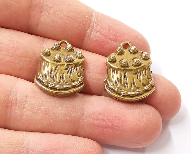 4 Cake charms Antique bronze plated charms (24x18mm) G24304
