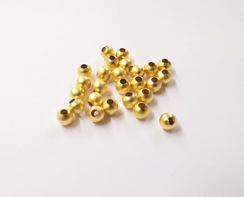 10 Round beads Gold plated beads (6mm) G24309