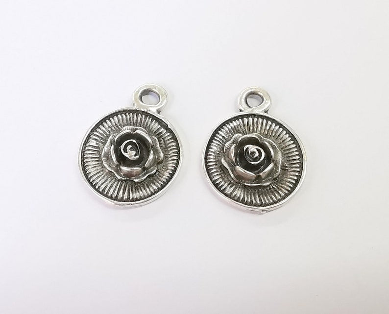 2 Rose charms Antique silver plated charms (28x21mm) G24633