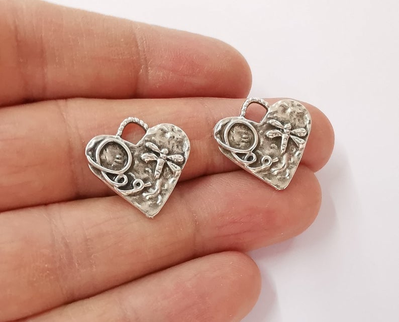 5 Heart dragonfly charm Antique silver plated charms (19x19mm) G24356