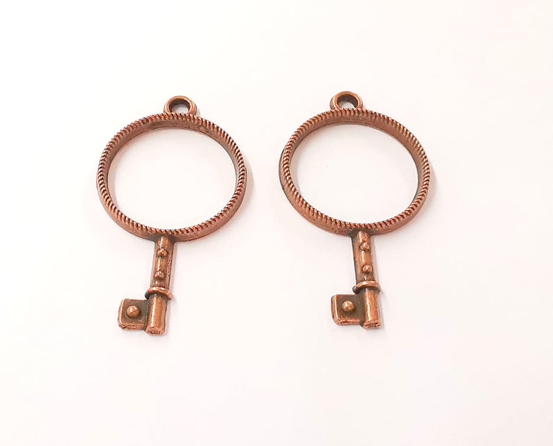 4 Circle key charms Antique copper plated charms (45x24mm) G24363