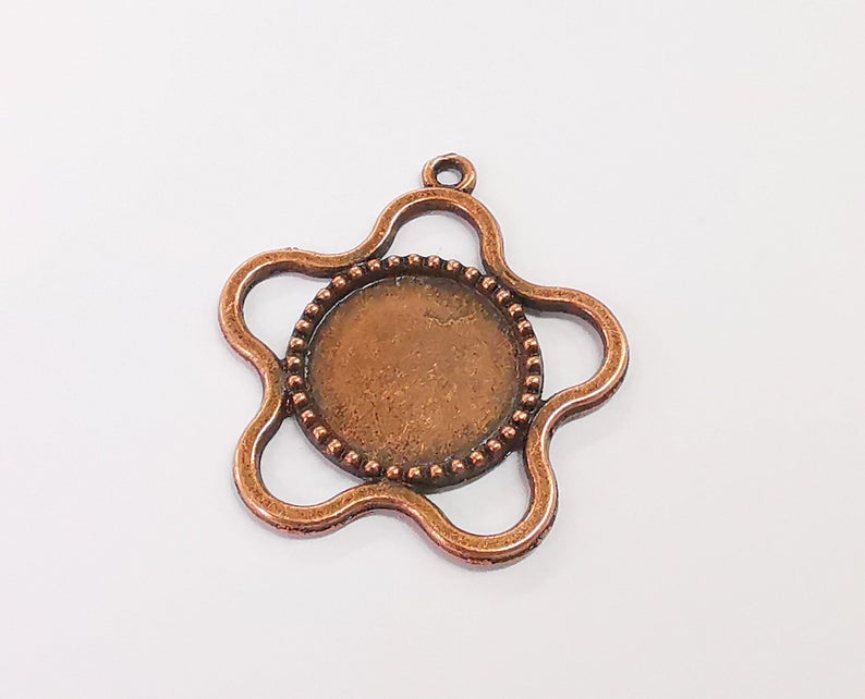 2 Flower frame pendant blank Antique copper plated pendant (37x35mm) (18mm Blank Size) G24503