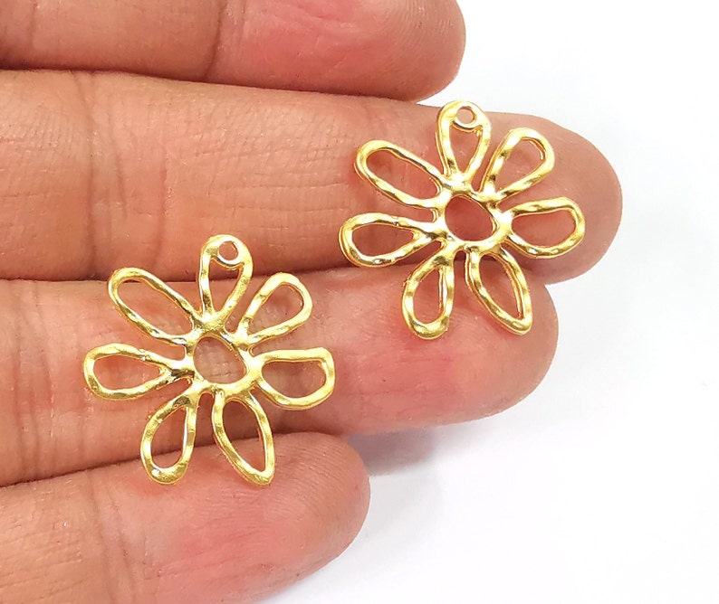 2 Flower charms Gold plated charms (24x23mm) G24518