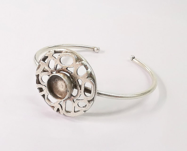 Disc bracelet brass cuff blank bezel Glass cabochon base Adjustable antique silver (10mm ) G24524