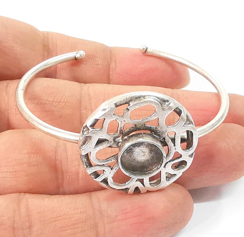 Disc bracelet brass cuff blank bezel Glass cabochon base Adjustable antique silver (10mm ) G24524
