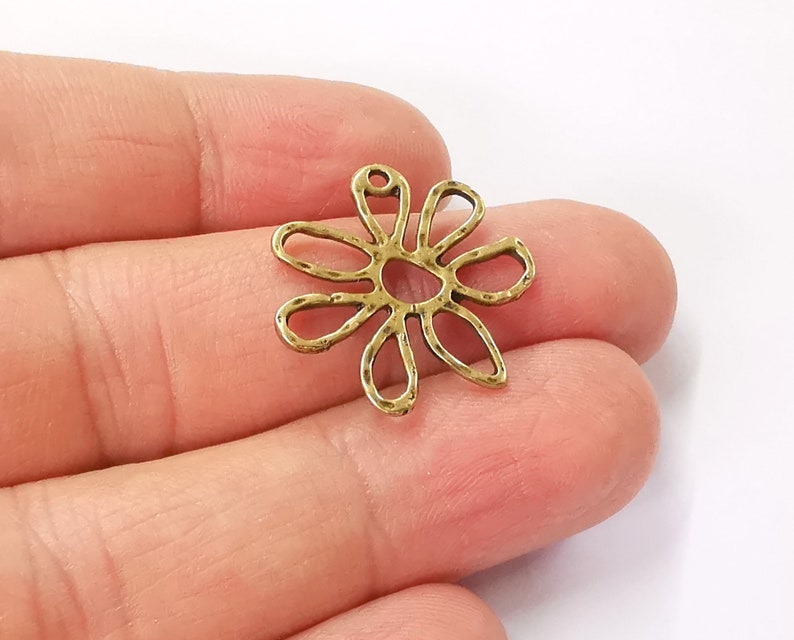 5 Flowers charms Antique bronze plated charms (24x24mm) G24547