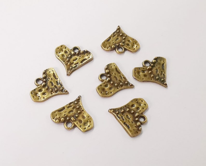 10 Heart charms Antique bronze plated charms (18x16mm) G24556