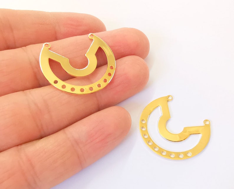 2 Round connector charms Shiny gold plated brass charms (31x27mm) G24587