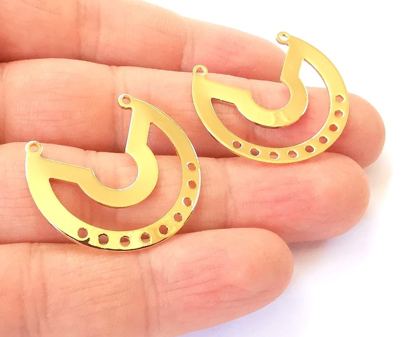 2 Round connector charms Shiny gold plated brass charms (31x27mm) G24587