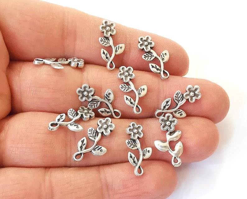 10 Flowers plants charms Antique silver plated charms (18x10mm) G24601