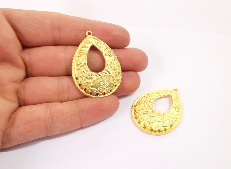 2 Drop Flower Connector Charms with ten holes Gol Plated Charms (43x32mm) G24661