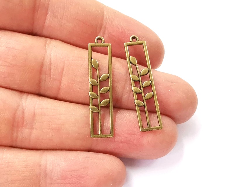 10 Leaf plant frame charms Antique bronze plated charms (33x8mm) G24548