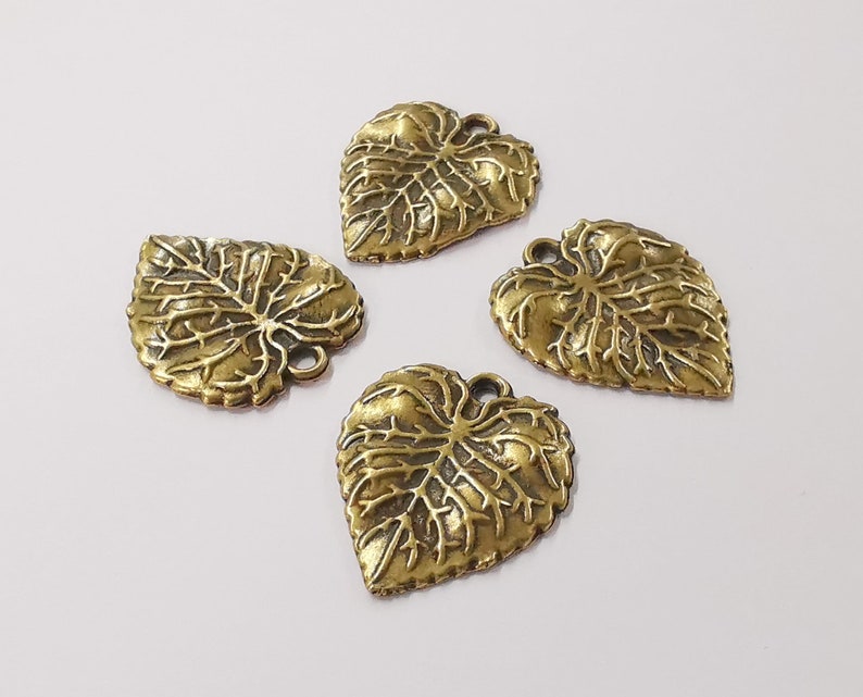 4 Leaf charms Antique bronze plated charms (25x21mm) G24553