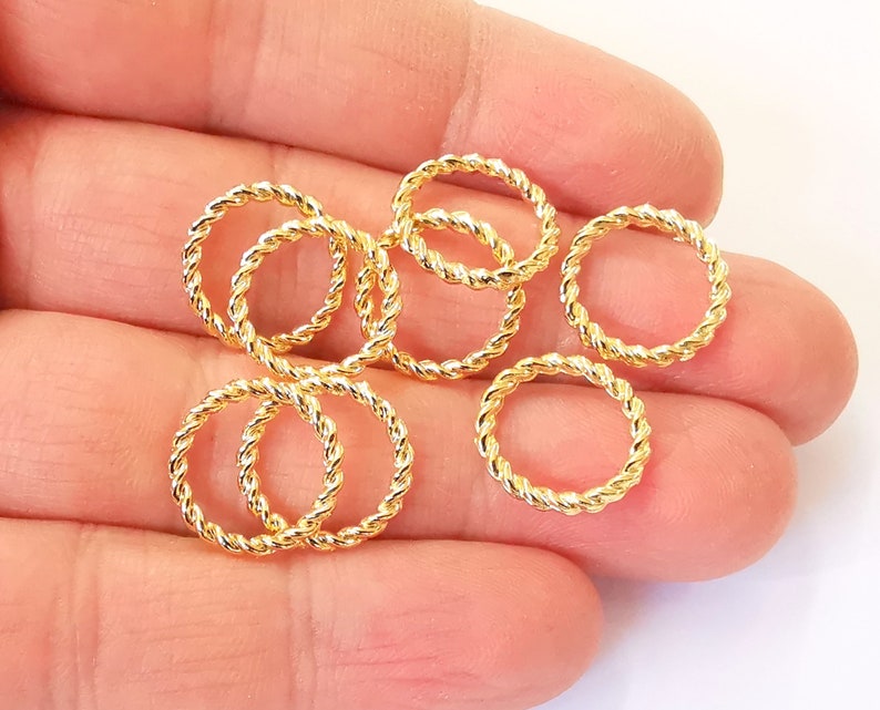 10 Twisted circle findings Shiny gold circle findings (15 mm) G24562