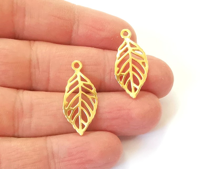5 Leaf charms Gold plated charms (28x13mm) G24564