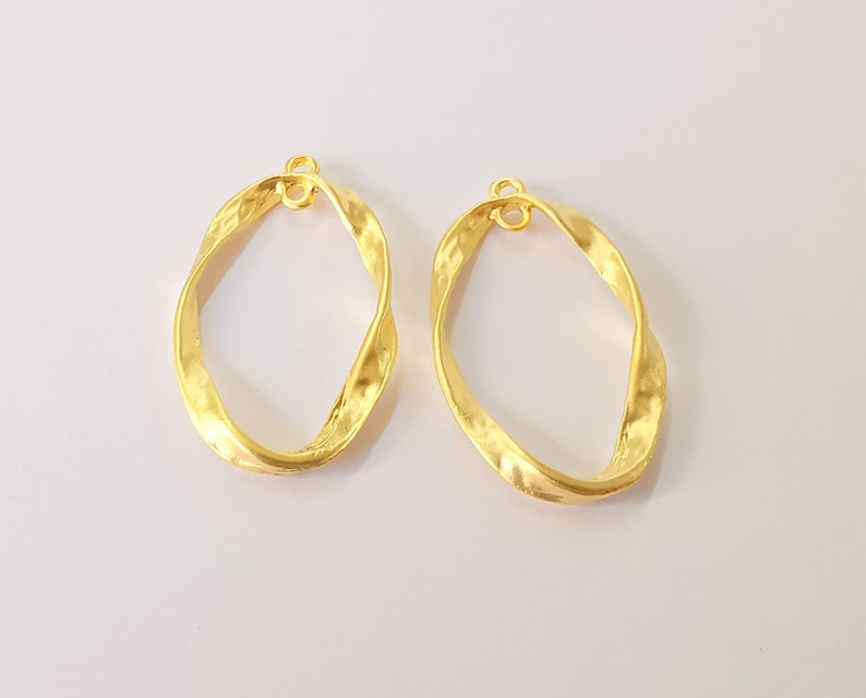 2 Oval hammered charms connector Gold plated charms (38x22mm) G24573