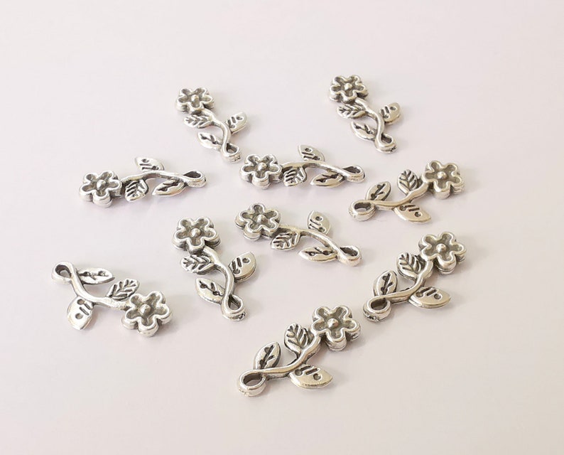 10 Flowers plants charms Antique silver plated charms (18x10mm) G24601