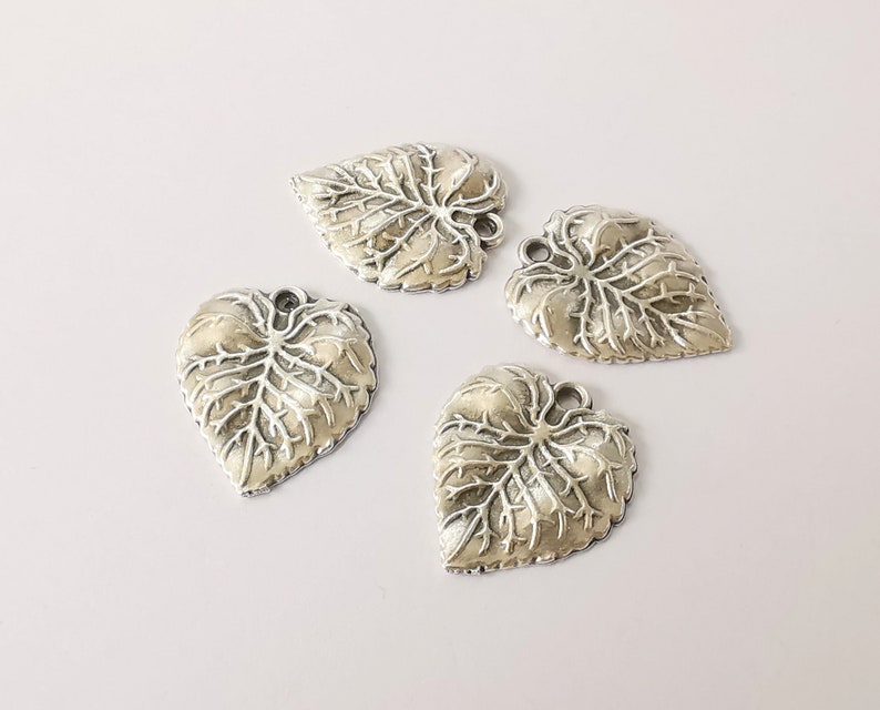 4 Veined Leaf charms Antique silver plated charms (25x21mm) G24607