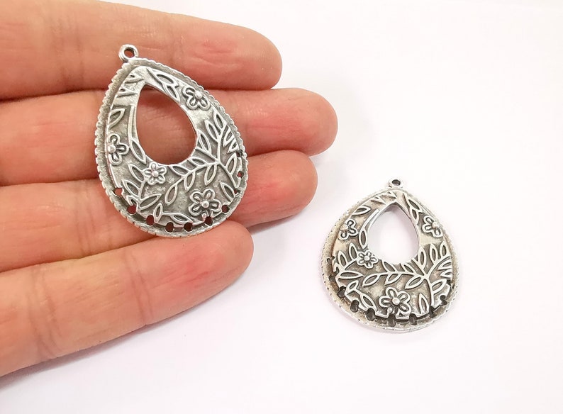 2 Drop Flower Connector Charms with ten holes Antique Silver Plated Charms (43x32mm) G24629