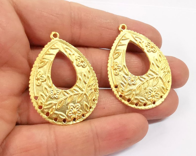 2 Drop Flower Connector Charms with ten holes Gol Plated Charms (43x32mm) G24661