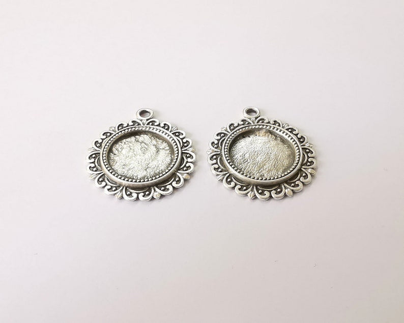 2 Frame Pendant Blank Antique Silver Plated Pendant (31x27mm) (16mm Blank Size) G24756