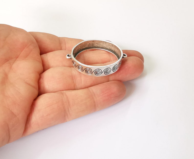 2 Circle Connector Charms Antique Silver Plated Connector (45x37mm) G24762