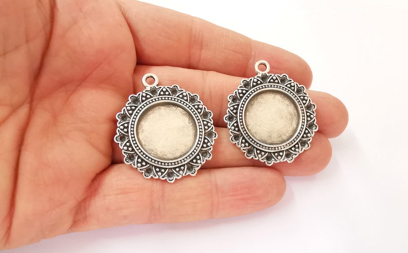2 Frame Pendant Blank Antique Silver Plated Pendant (38x34mm) (20mm Blank Size) G24766