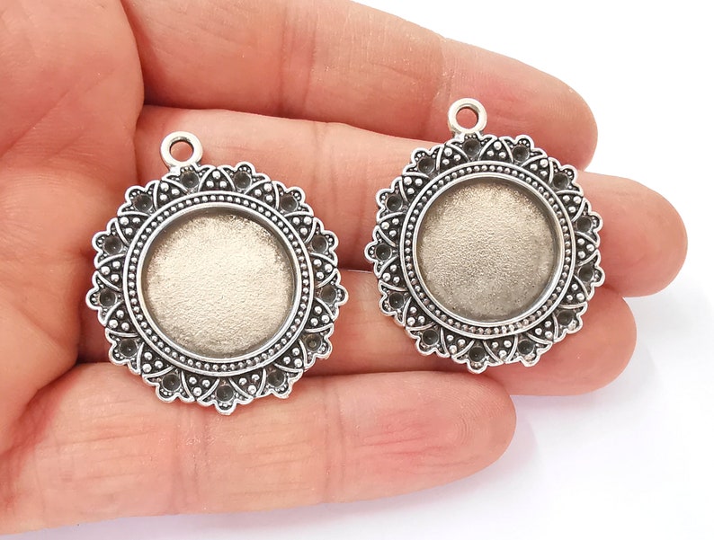 2 Frame Pendant Blank Antique Silver Plated Pendant (38x34mm) (20mm Blank Size) G24766