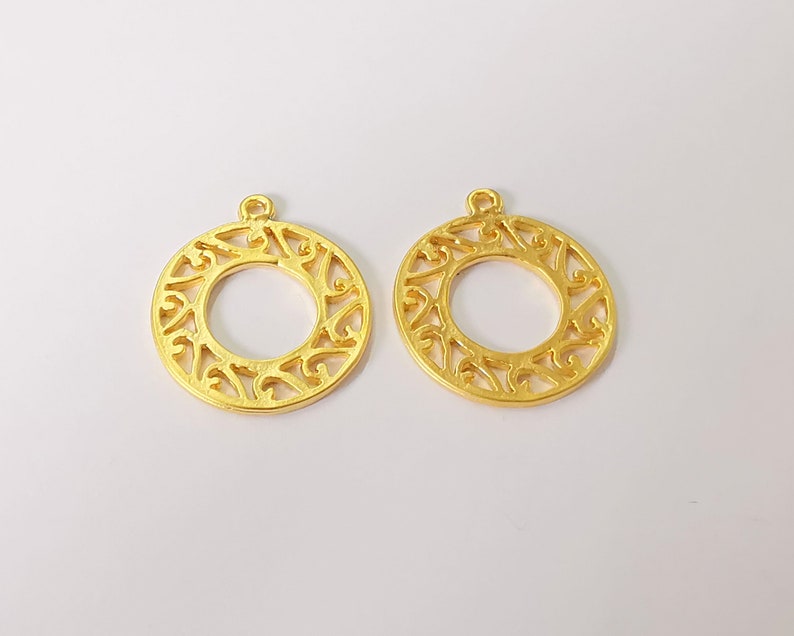 2 Round flat disc charms Gold plated charms (26x23mm) G24804