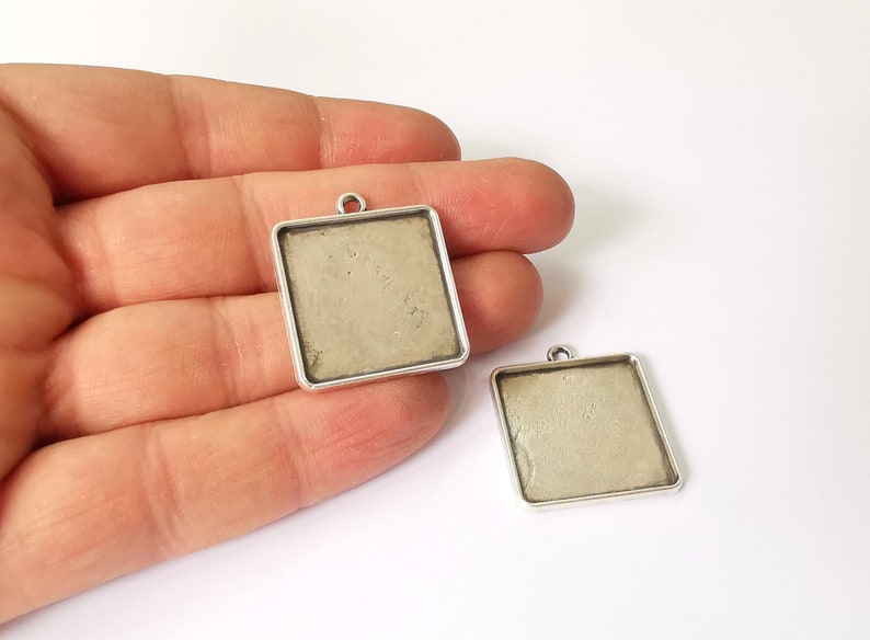 2 Square Frame Pendant Blank Antique Silver Plated Pendant (31x27mm) (25x25mm Blank Size) G24764