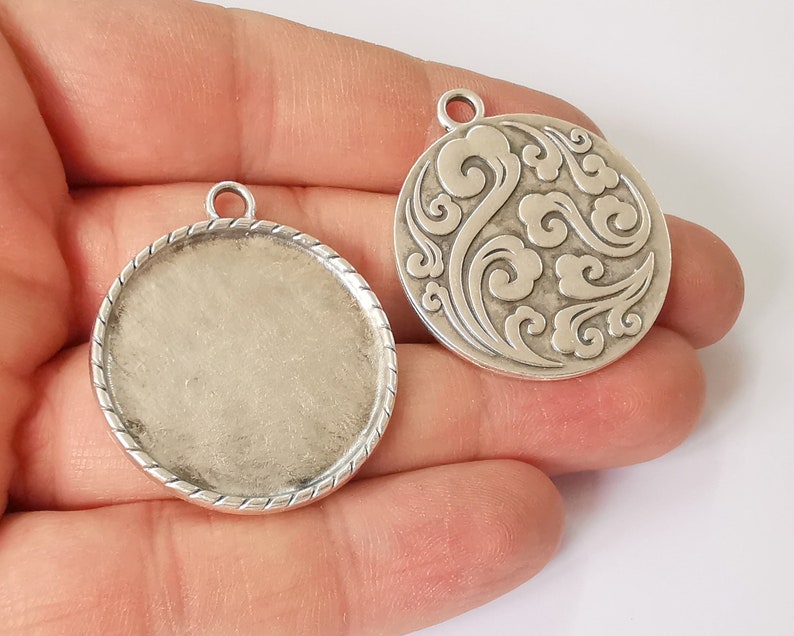 2 Branch Pendant Blank Bezel Setting Antique Silver Plated Pendant (37x32mm) (29mm Blank Size) G24813