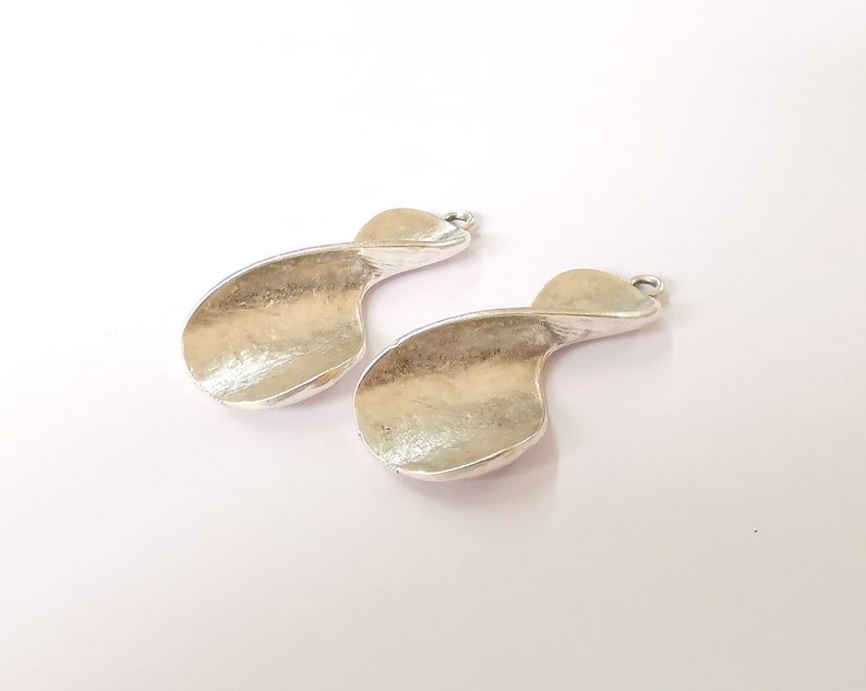 2 Curvy Dangle Charms Antique Silver Plated Charms (46x20mm) G24894
