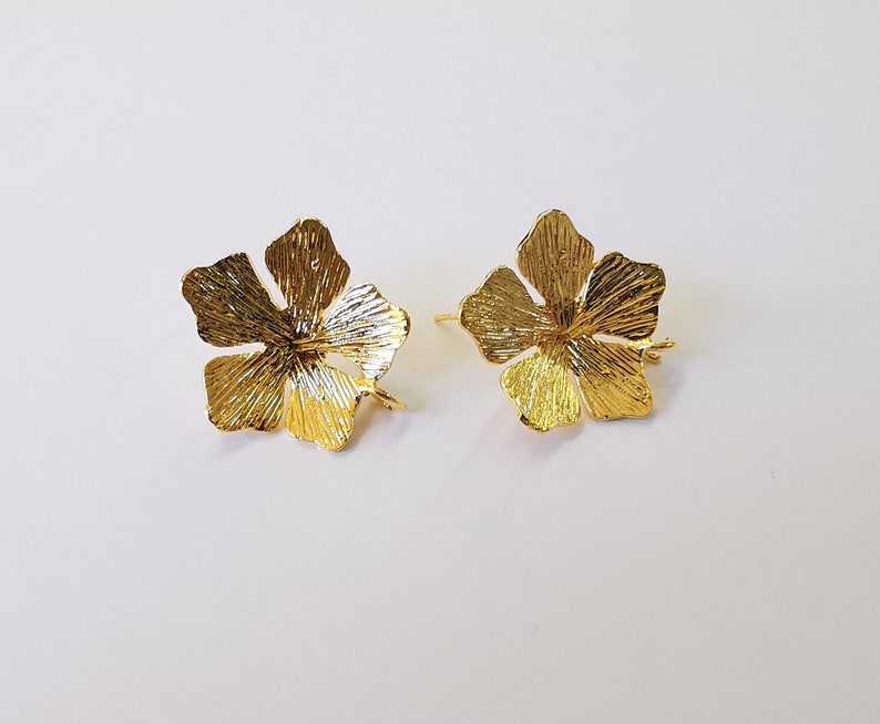 Flower Earring Stud Base Shiny Gold Plated Brass Earring 1 pair (26x23mm) G24944