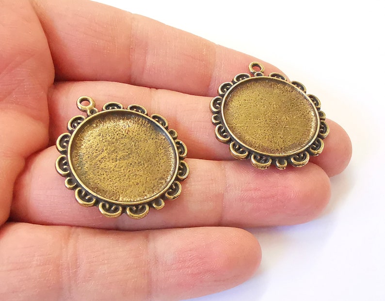 2 Frame Pendant Blank Antique Bronze Plated Pendant (36x32mm) (25mm Blank Size) G24953