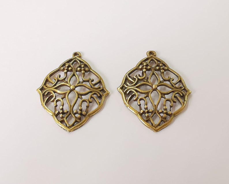 2 Flower charms Antique bronze plated charms (41x31mm) G24817