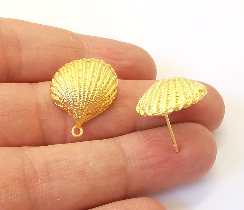 Sea Shell Earring Stud Base Gold Plated Brass Earring 1 pair (22x18mm) G24966