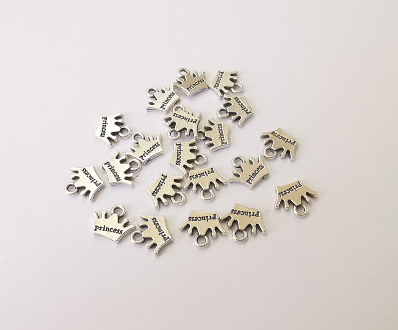 10 Princess Crown Charms Antique Silver Plated Charms (12x10mm) G24975