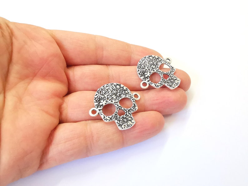 2 Skull Silver Charms Connector Charms Antique Silver Plated Charms (32x30mm) G24993