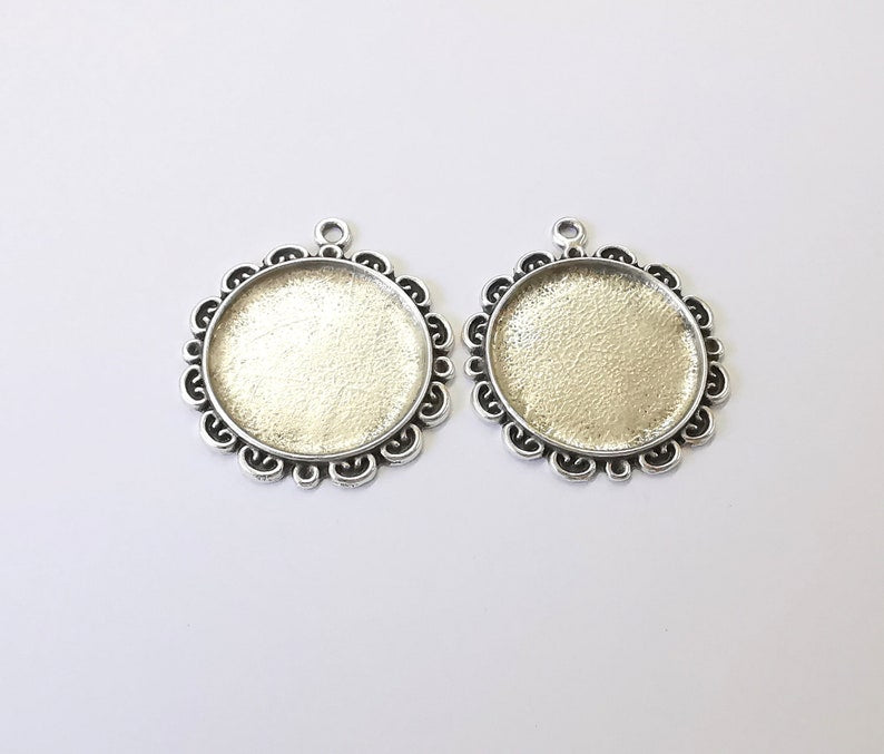2 Frame Pendant Blank Antique Silver Plated Pendant (35x31mm) (25mm Blank Size) G25011